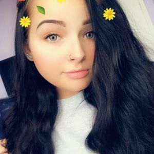 Meet your Posher, Olivia